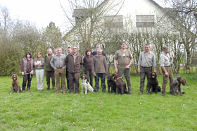 VJP Buchheim 2012					 Gemeldet: 18, geprüft:18, bestanden:17 Hunde 							Punkte 						 						 							Kira von der Riedleite 43/09, gew. 24.01.2009, spl,sil,AH 								F:Alfons Reiner, 86502 Osterbuch 							77 						 						 							Mira von der  Schmiede 16/09, gew. 29.01.2009, spl,sil 							F: Ulrich Mergner, 96157 Ebracht 							76 						 						 							Herzog von Buchheim 444/08, gew. 03.10.2008, stumm 							F: Christian Seelmann, 91315 Höchstadt/A, 							75 						 					 							/Horneth von Buchheim 446/08, gew. 03.10.2008, sil 							F: Leonhard Schmieg, 91593 Buchheim 							74 						 					 							Hanno vom Emsdeich 582/08, gew. 26.12.2008, sil 							F: Uwe Meißner, 91620 Ohrenbach 							73 						 					 							Bazi vom Labertal 522/08, gew. 02.11.2008,sil 							F: Detlev Ring, 96152 Burghaslach 							70 						 					 						Yesterday vom Sämmenhof 384/09, gew. 06.09.2009, sil 							F: Hans Sämmer, 97950 Gerchsheim 						67  					 					 						Yesko vom Sämmenhof 377/09, gew. 06.09.2009, Laut fragl 							F: Hans Sämmer, 97950 Gerchsheim 						67 					 					 						Yulchen vom Sämmenhof 385/09, gew. 06.09.2009, silF: Kerstin Epp, 97957 Wittighausen 						66 					 					 						Ayka von der Bachmühle 540/08, gew. 25.12.2008, sil 							F: Erika Hauf, 91598 Colmberg 						63  					 					 						Heidi von Buchheim 445 /08, gew. 03.10.2009, sil 							F: Burkhard Merget, 63791 Karlsteins 						55 					 					 						Bero vom großen Herzberg 279/09, gew. 06.05.2009, sil 							F: Bernd Franke, 31195 Lamspringe 						54 					 					 						 							 								 									 										Hunde aus dem Zuchtversuch 									 								 							 						 					 					 						 							 						 					 					 						Etzel von Buchheim 34ZV09 - 65/09, gew. 06.02.2009, spl 							F: Ursula Reese-Schicker, 90592 Schwarzenbruck 						74 					 					 						Esche von Buchheim 37ZV09 - 68/09, gew. 06.02.2009, spl 							F: Christoph Rabeler, 25872 Ostenfeld 						70 					 					 						Enjia von Buchheim 36ZV09 - 67/09, gew. 06.02.2009, spl, sil 							F: Klaus Eisen, 97215 Simmershofen 						67 					 					 						Eiko von Buchheim 32ZV09 - 63/09, gew. 06.02.2009, spl 							F: Waltraud Müller, 91572 Bechhofen 						63 					 					 						Equo von Buchheim 33ZV09 - 64/09, gew. 06.02.2009, spl 							F: Jörn Cordes, 26840 Koldenbüttel 						62  					 					 				 				 				Suchensieger wurde Kira von der Riedleite, geführt von Alfons Reiner 			 			 	